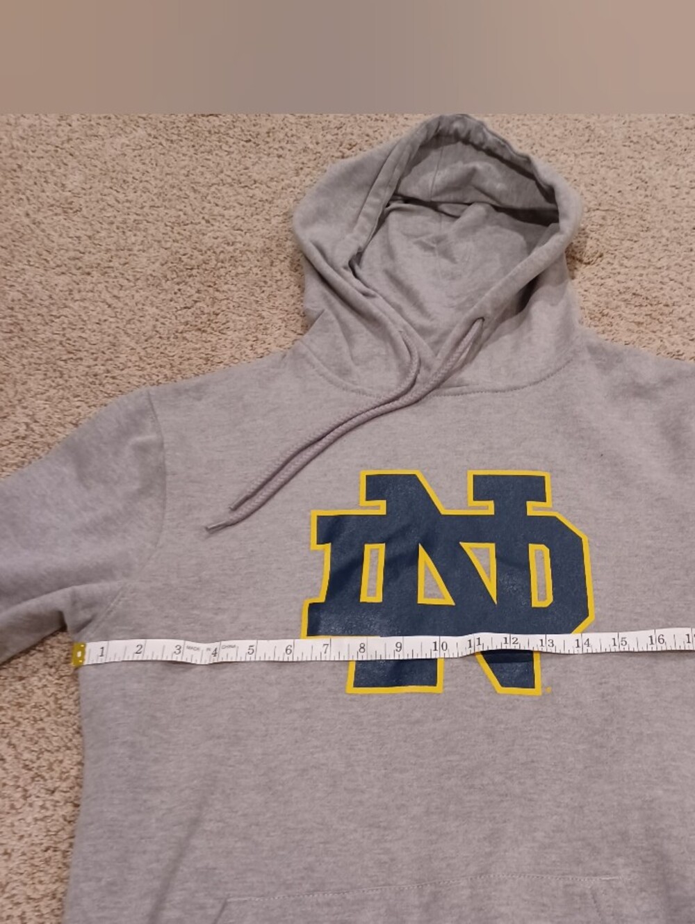 Notre Dame Men's Gray Hoodie with Navy & Gold Crest Size S - Picture 8 of 9